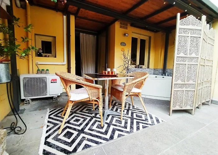 Nadia\'S Lovely Home - With Private Garden And Jacuzzi