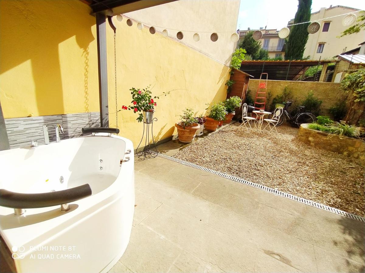 Apartamento Nadia's Lovely - With Private Garden And Jacuzzi