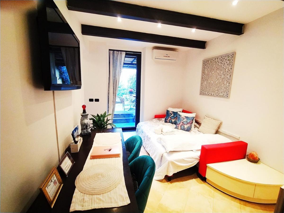 Appartamento Nadia's Lovely - With Private Garden And Jacuzzi *